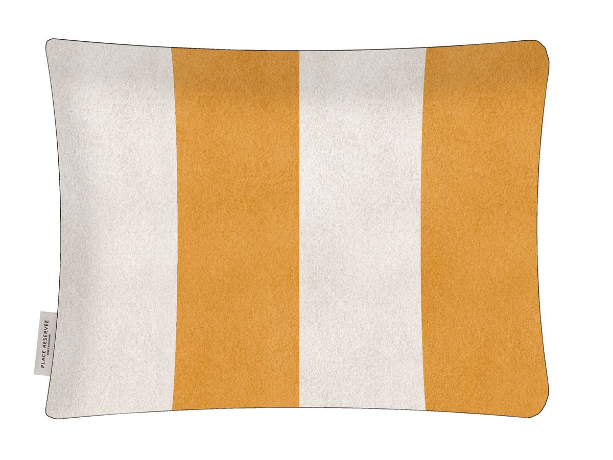 Beach pillow gold x Place Reservee