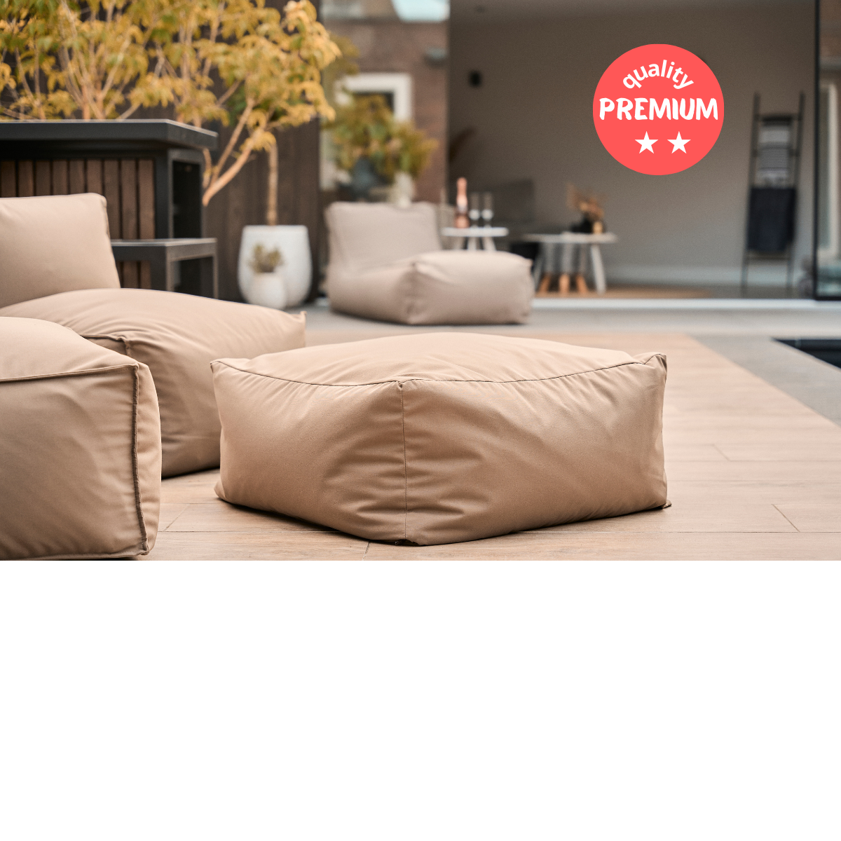 Sofia Pouf x Zaque - naast het water