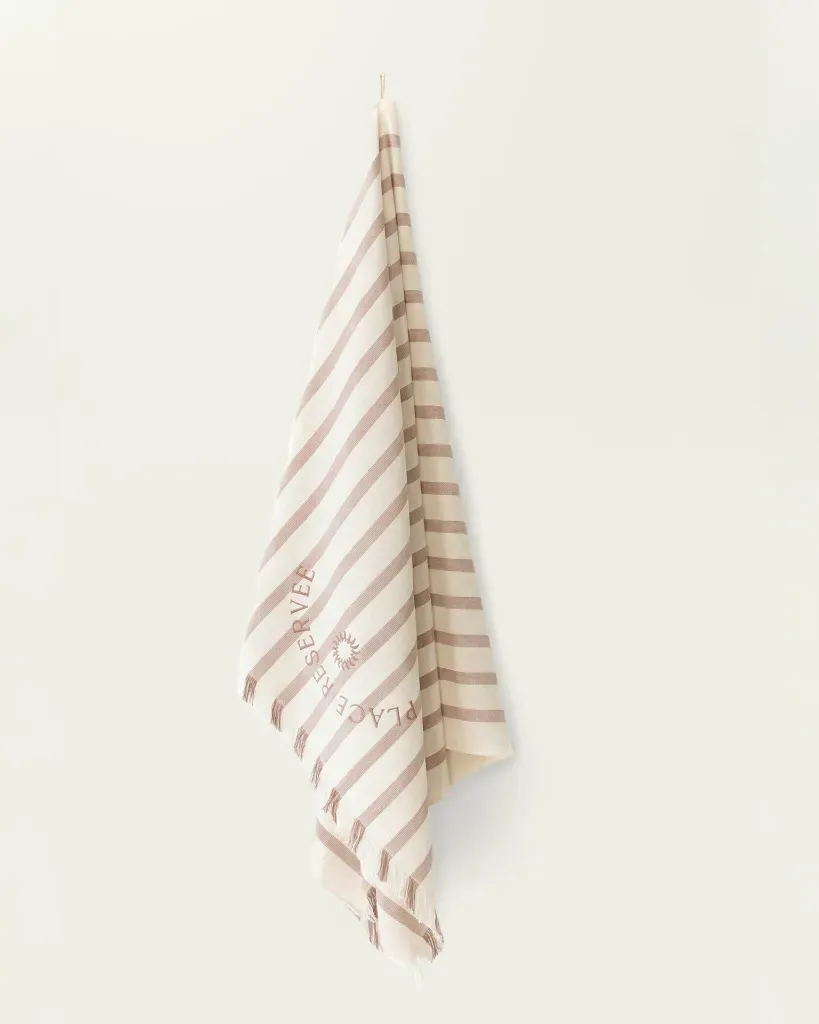 strandlaken-holiday-towel-tan-3.webp