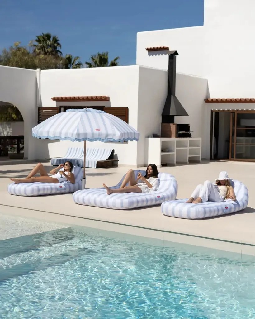 FL-255_flotador_piscina_flamingueo_azul_-14_06be8894-f92b-45a8-b017-aca2153a6780.webp
