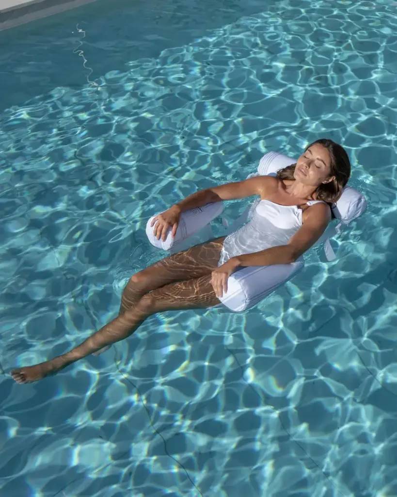 FL-250_flotador-piscina-flamingueo-azul-10_853f3a37-e961-4391-ab75-46c3d2702979.webp