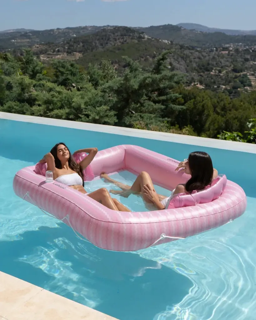 FL-236_flotador-piscina-flamingueo-rosa-10_eb3b1218-9e5a-42b3-82b4-109d16d35f5a.webp
