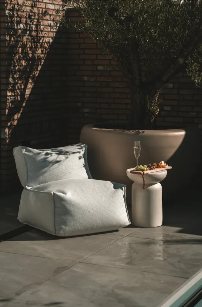 [E6006CB] Zaque Feye Chair (Copa beige)