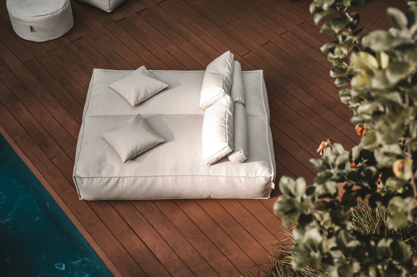 Zaque Marlie double lounge bed